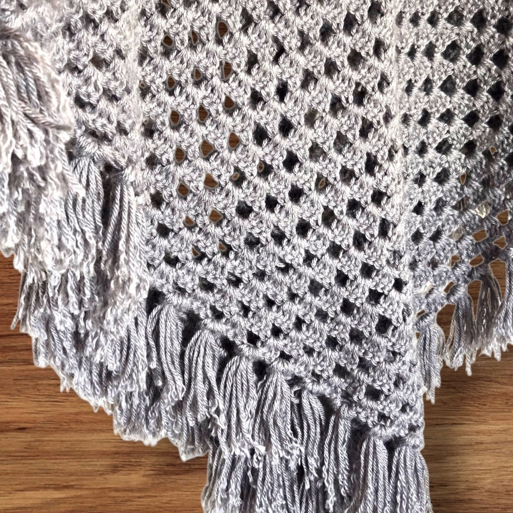 Silvery-Gray Loose Knit Poncho Fringed Handmade Forestcore Whimsygoth Whitchy - Picture 5 of 5